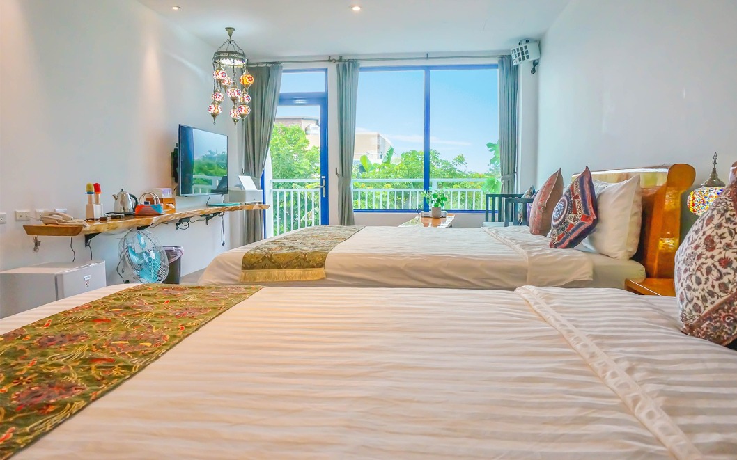 觀景泡湯四人房