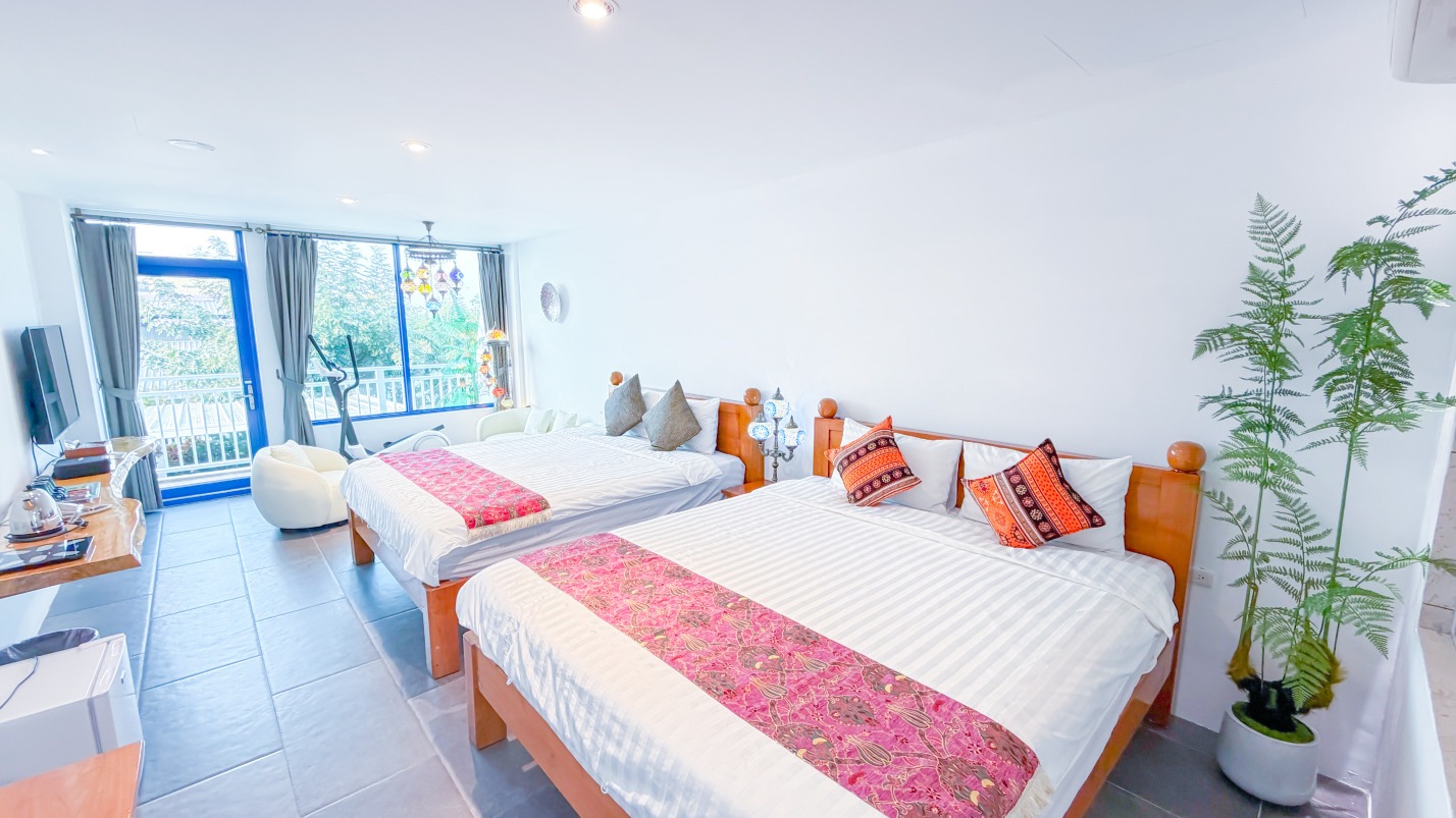 觀景泡湯四人房