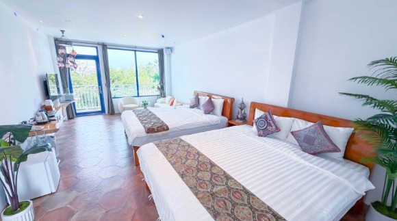 觀景泡湯四人房