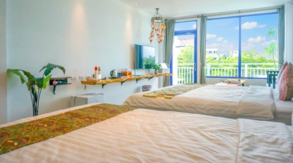 觀景泡湯四人房