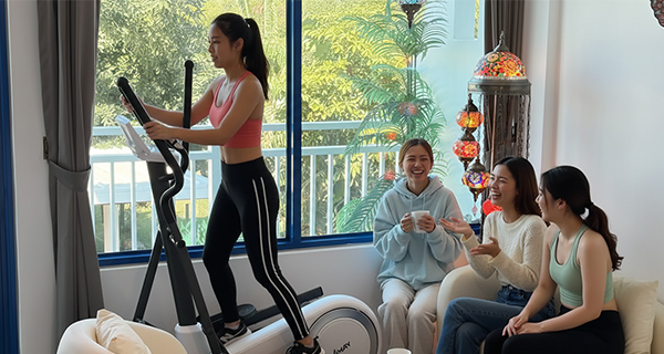 「踩一踩，度假更帶勁！」橢圓踏步機 · 你的輕汗療癒角落