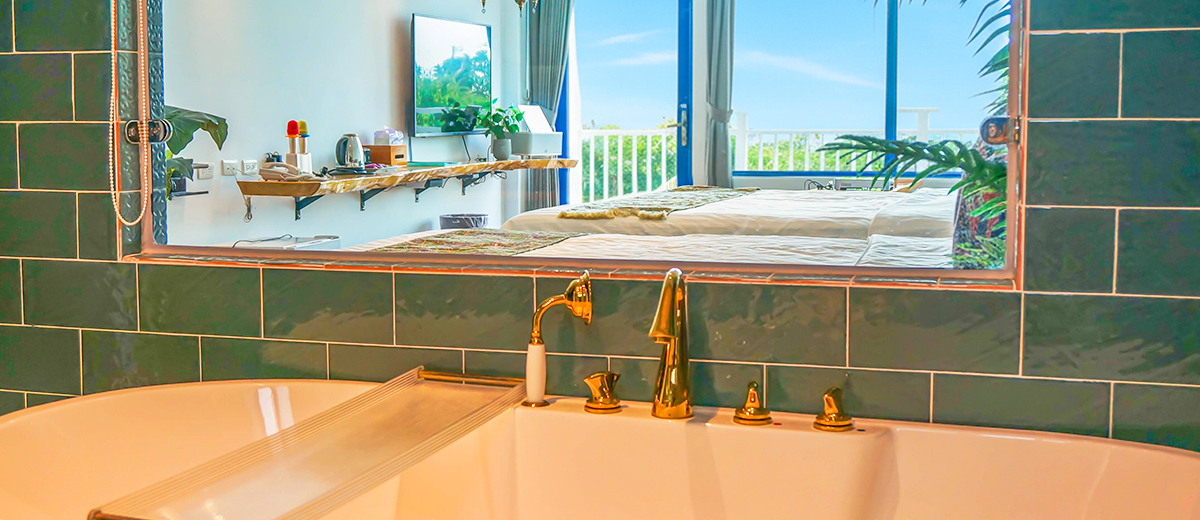 觀景泡湯四人房